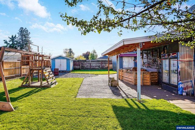 1500 George St, Woodburn, OR 97071