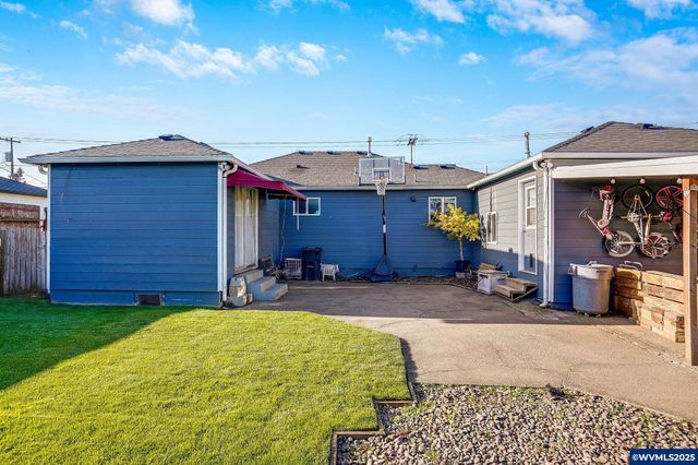 1500 George St, Woodburn, OR 97071