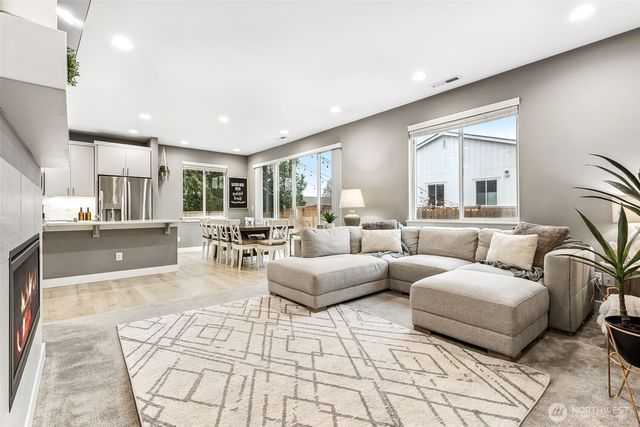 5664 157th Avenue Ct E, Sumner, WA 98390