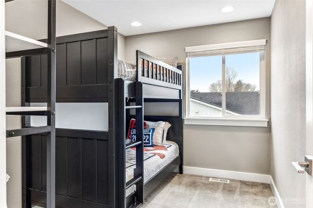 5664 157th Avenue Ct E, Sumner, WA 98390