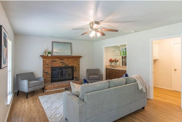 4013 18th Street, Plano, TX 75074