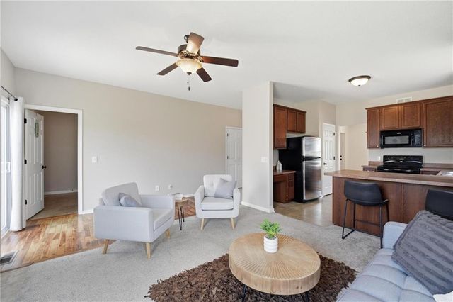 1251 SW Arbormill Terrace, Lee's Summit, MO 64082