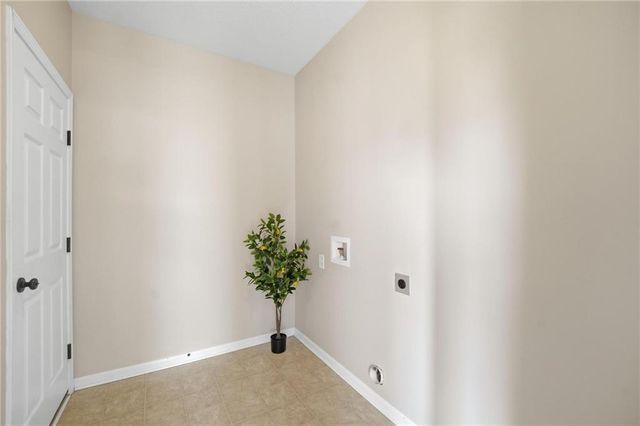 1251 SW Arbormill Terrace, Lee's Summit, MO 64082
