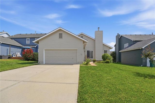 1251 SW Arbormill Terrace, Lee's Summit, MO 64082