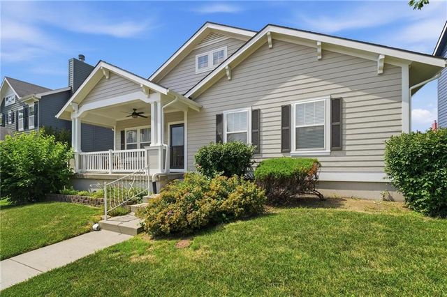 1251 SW Arbormill Terrace, Lee's Summit, MO 64082