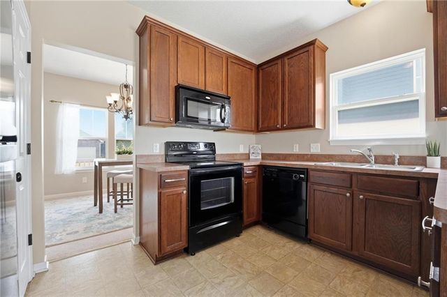 1251 SW Arbormill Terrace, Lee's Summit, MO 64082
