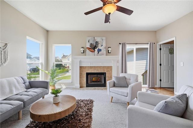 1251 SW Arbormill Terrace, Lee's Summit, MO 64082