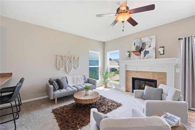 1251 SW Arbormill Terrace, Lee's Summit, MO 64082
