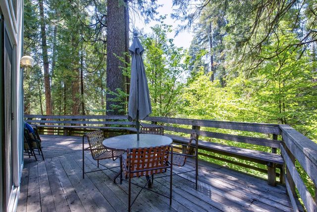 1138 Cypress Pt, Arnold, CA 95223