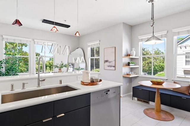 10 Creekside Lane, San Mateo, CA 94401