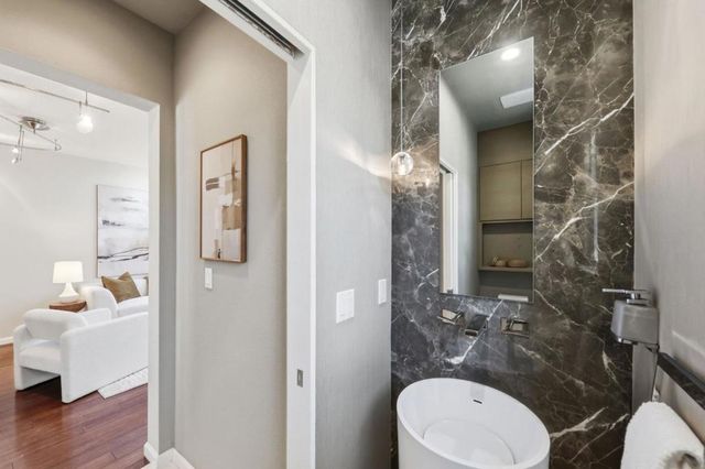 10 Creekside Lane, San Mateo, CA 94401