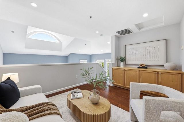10 Creekside Lane, San Mateo, CA 94401