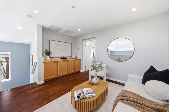 10 Creekside Lane, San Mateo, CA 94401