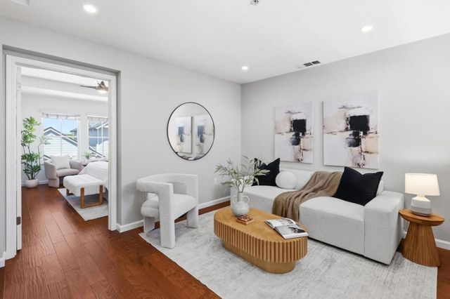 10 Creekside Lane, San Mateo, CA 94401