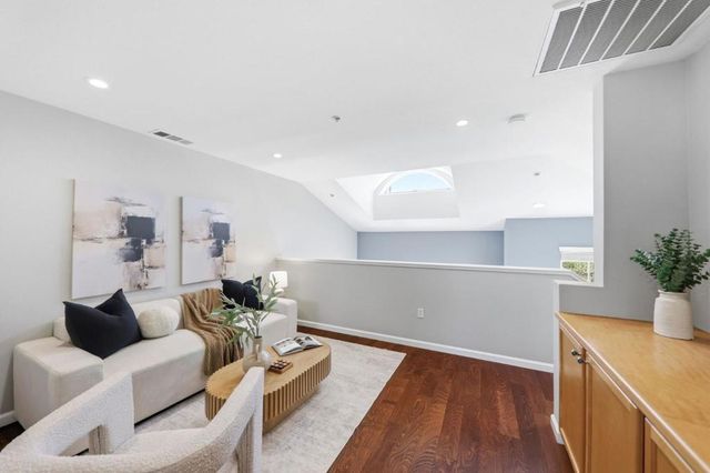 10 Creekside Lane, San Mateo, CA 94401