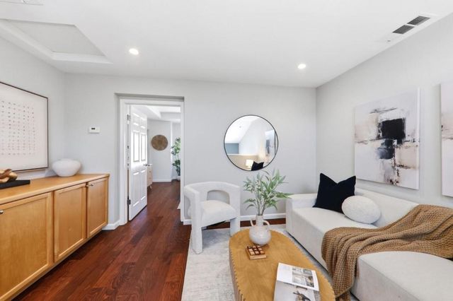 10 Creekside Lane, San Mateo, CA 94401