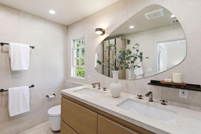 10 Creekside Lane, San Mateo, CA 94401