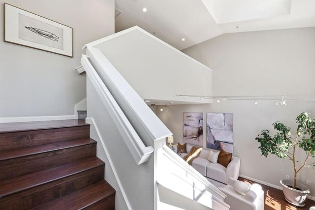 10 Creekside Lane, San Mateo, CA 94401