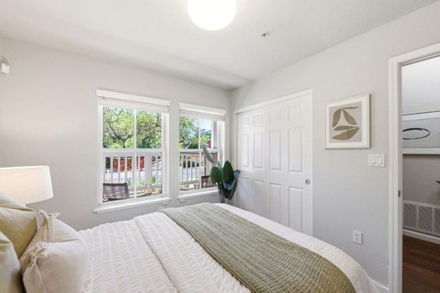 10 Creekside Lane, San Mateo, CA 94401