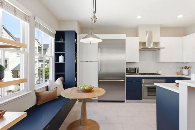 10 Creekside Lane, San Mateo, CA 94401