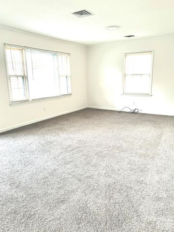 815 W Mauney Avenue, Gastonia, NC 28052