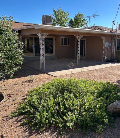 7101 Edwina Avenue NE, Albuquerque, NM 87110
