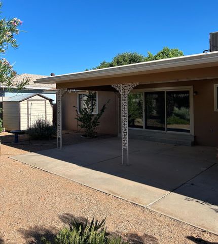 7101 Edwina Avenue NE, Albuquerque, NM 87110