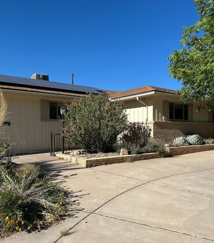 7101 Edwina Avenue NE, Albuquerque, NM 87110
