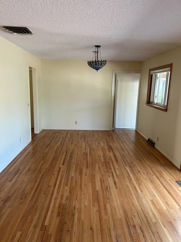 7101 Edwina Avenue NE, Albuquerque, NM 87110