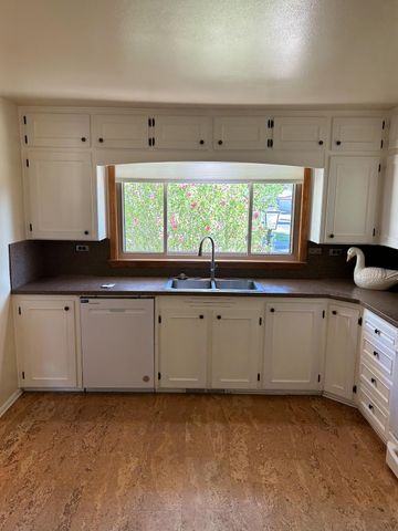 7101 Edwina Avenue NE, Albuquerque, NM 87110