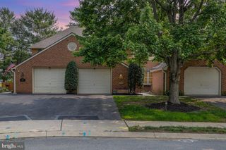180 SUMMITVILLE CT, Lancaster, PA 17603
