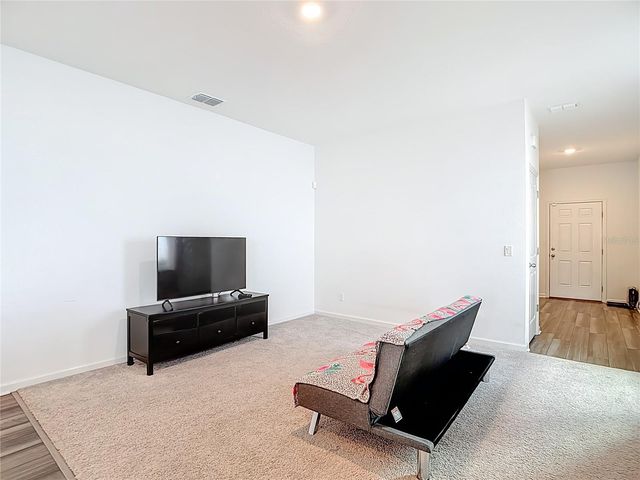 38345 HONEYSUCKLE DRIVE, Dade City, FL 33525