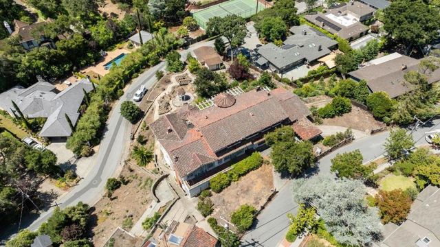 1385 Hillside Circle, Burlingame, CA 94010