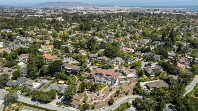 1385 Hillside Circle, Burlingame, CA 94010