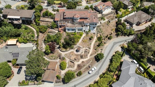 1385 Hillside Circle, Burlingame, CA 94010