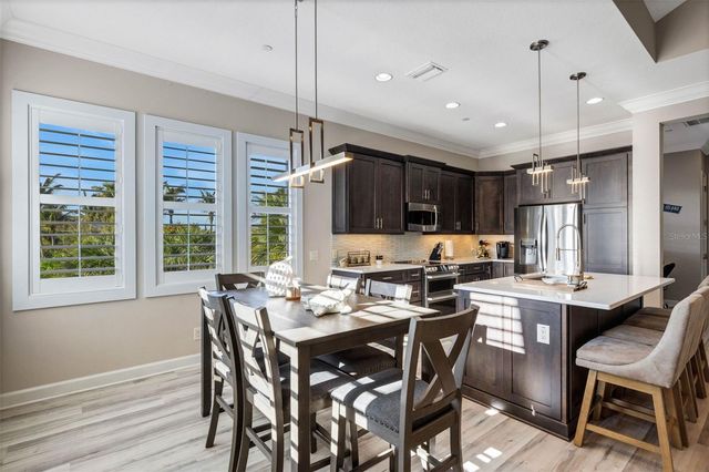 289 SAPPHIRE LAKE DRIVE 202, Bradenton, FL 34209