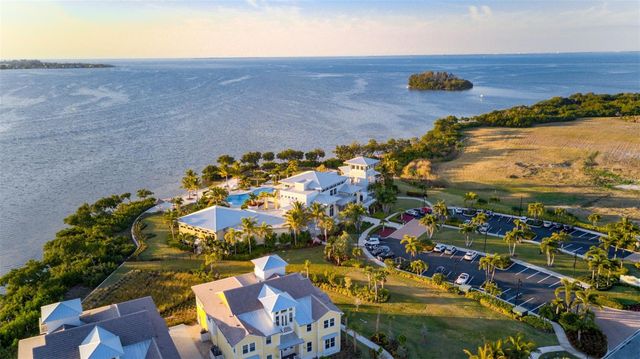 289 SAPPHIRE LAKE DRIVE 202, Bradenton, FL 34209