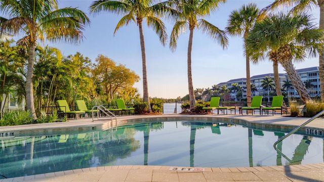 289 SAPPHIRE LAKE DRIVE 202, Bradenton, FL 34209