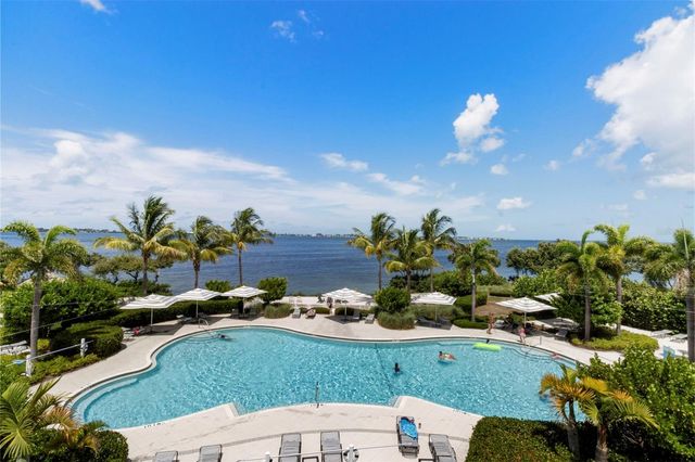 289 SAPPHIRE LAKE DRIVE 202, Bradenton, FL 34209