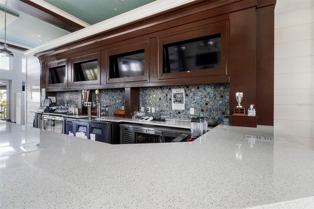 289 SAPPHIRE LAKE DRIVE 202, Bradenton, FL 34209