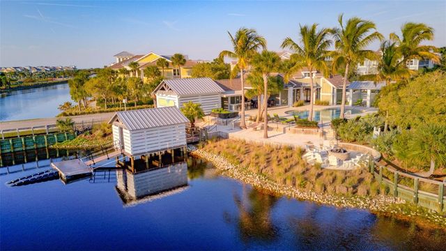 289 SAPPHIRE LAKE DRIVE 202, Bradenton, FL 34209