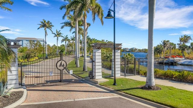 289 SAPPHIRE LAKE DRIVE 202, Bradenton, FL 34209