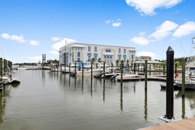 289 SAPPHIRE LAKE DRIVE 202, Bradenton, FL 34209