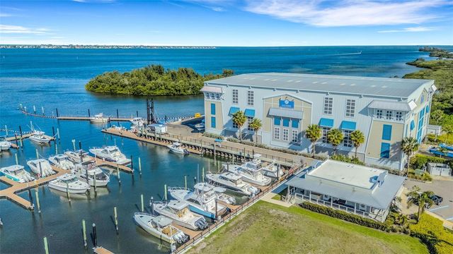 289 SAPPHIRE LAKE DRIVE 202, Bradenton, FL 34209