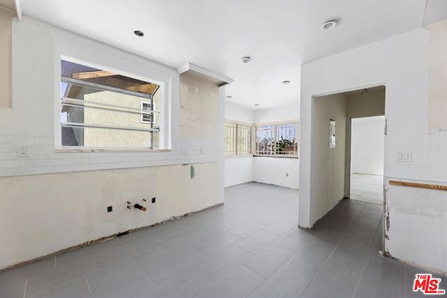 4218 W 58th Place, Los Angeles, CA 90043