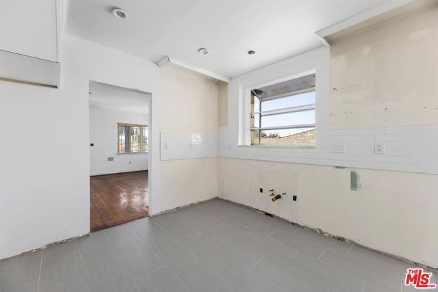 4218 W 58th Place, Los Angeles, CA 90043