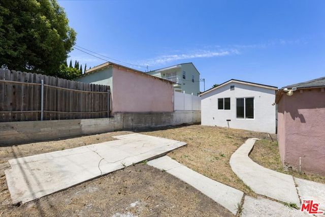 4218 W 58th Place, Los Angeles, CA 90043