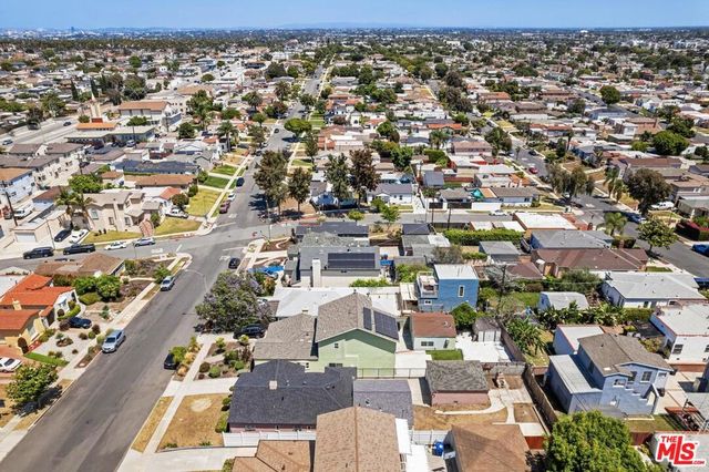 4218 W 58th Place, Los Angeles, CA 90043