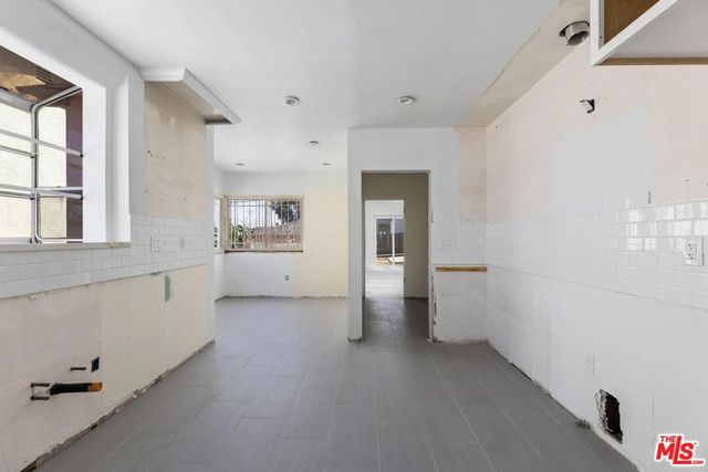 4218 W 58th Place, Los Angeles, CA 90043