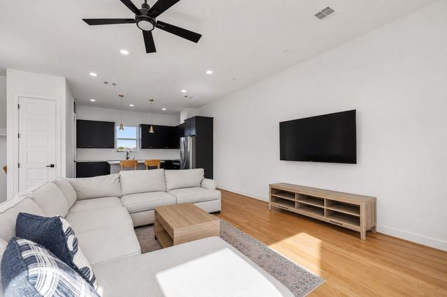 1234 E 23rd Street, Houston, TX 77009